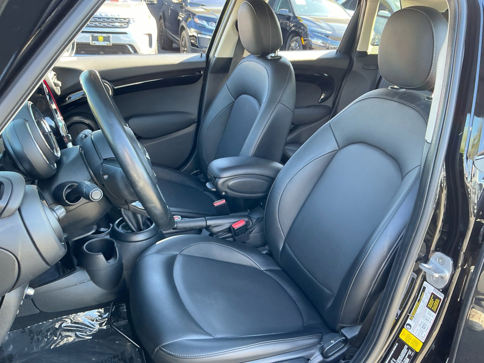 Used 2017 MINI Cooper 4-Door Hardtop FWD image 18
