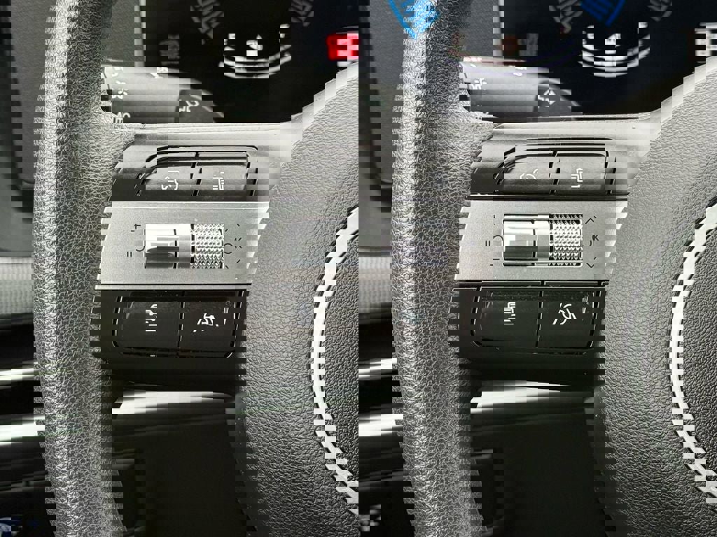 Used 2025 Hyundai Tucson SE image 21