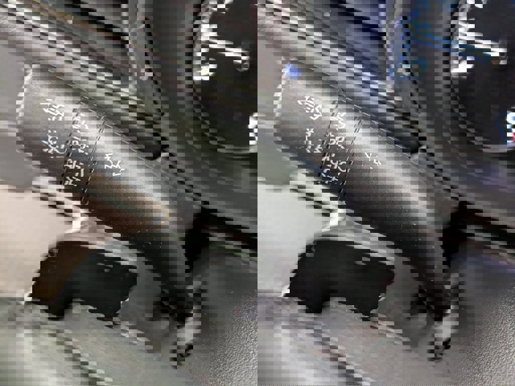 Certified 2022 MAZDA CX-30 AWD 2.5 S w/ Premium Package image 17