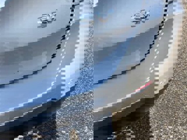 Used 2019 Nissan Rogue SV image 16