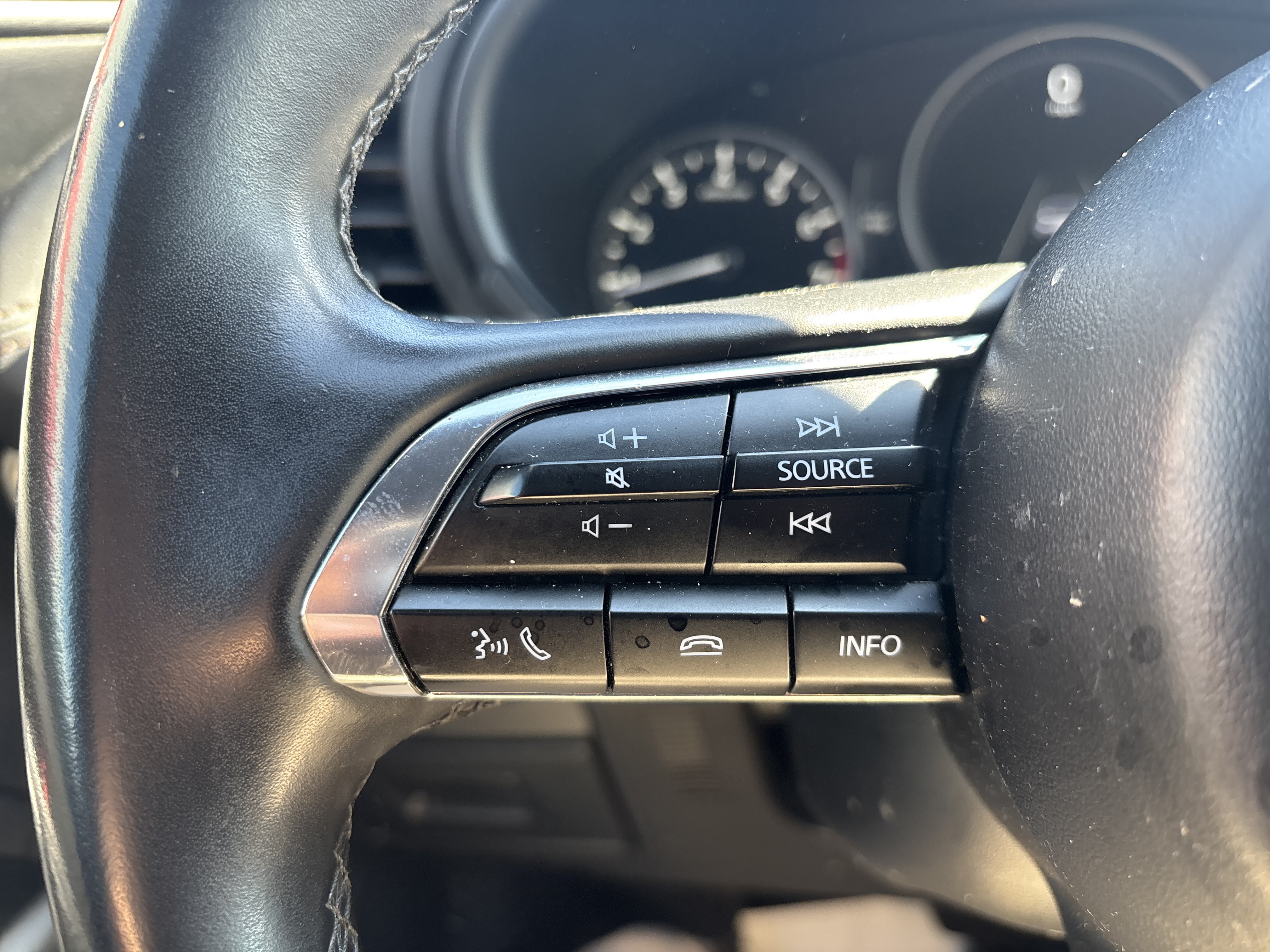 Used 2025 MAZDA MAZDA3 s Sport FWD image 19
