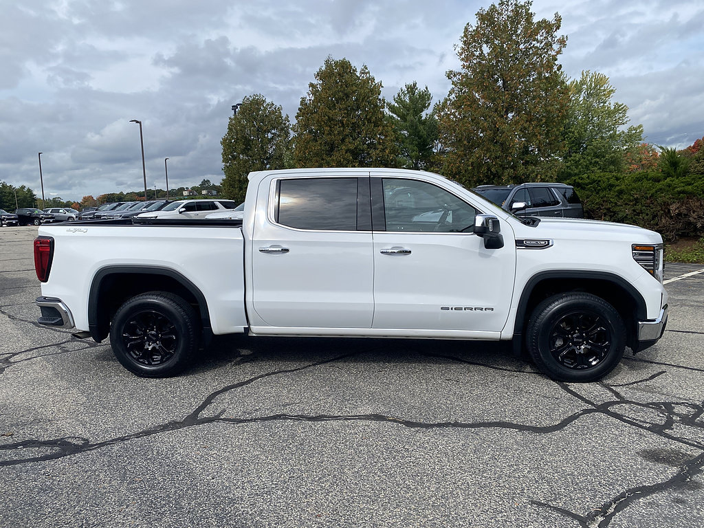 Certified 2025 GMC Sierra 1500 SLT AWD/4WD image 8