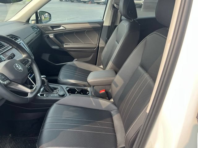 Used 2022 Volkswagen Tiguan SE AWD/4WD image 12