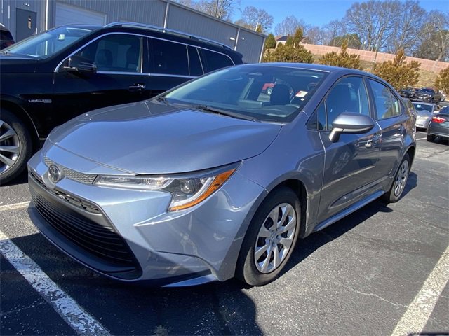 Used 2024 Toyota Corolla LE image 3