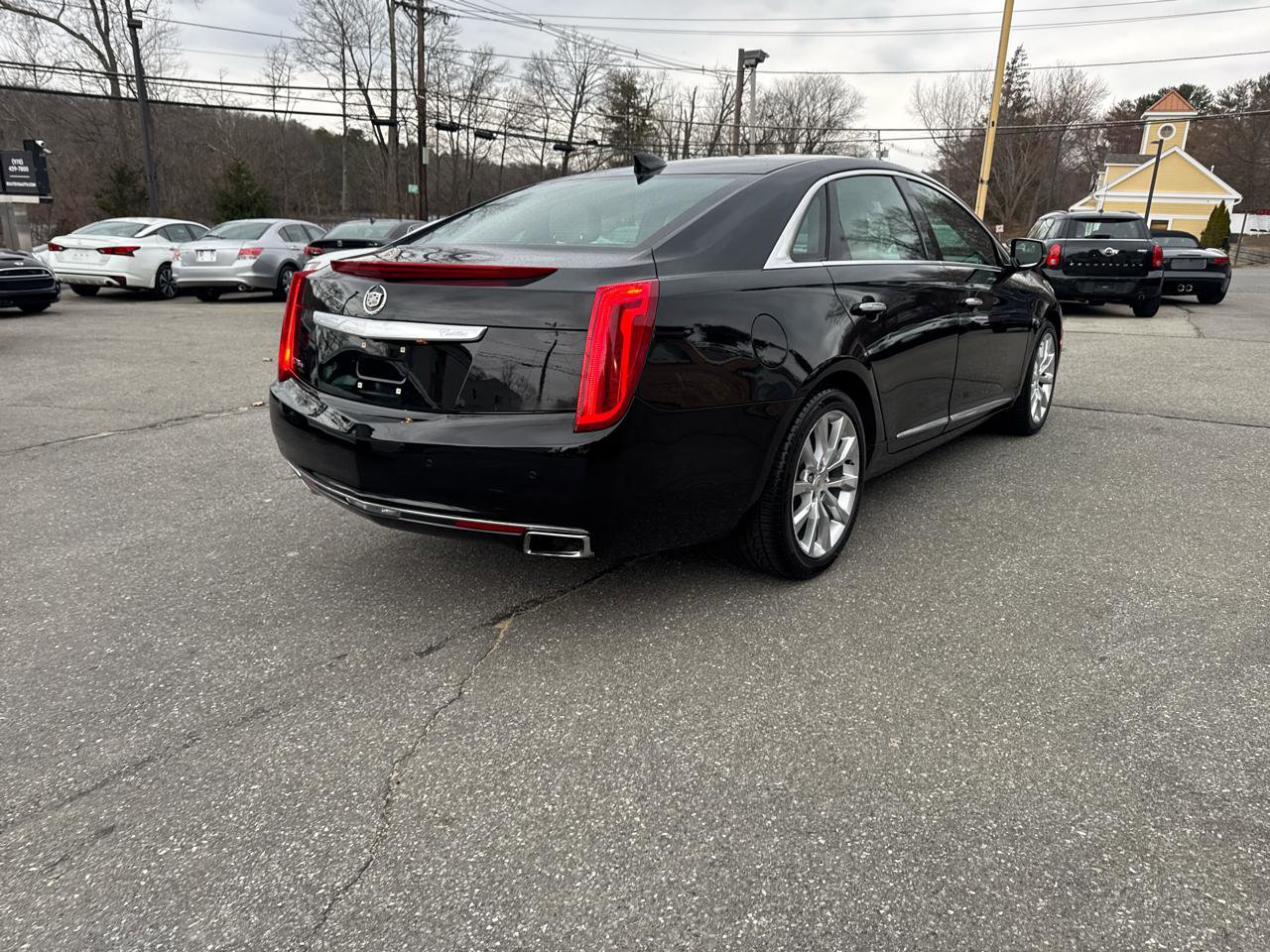 Used 2015 Cadillac XTS Luxury w/ Driver Awareness Package image 8
