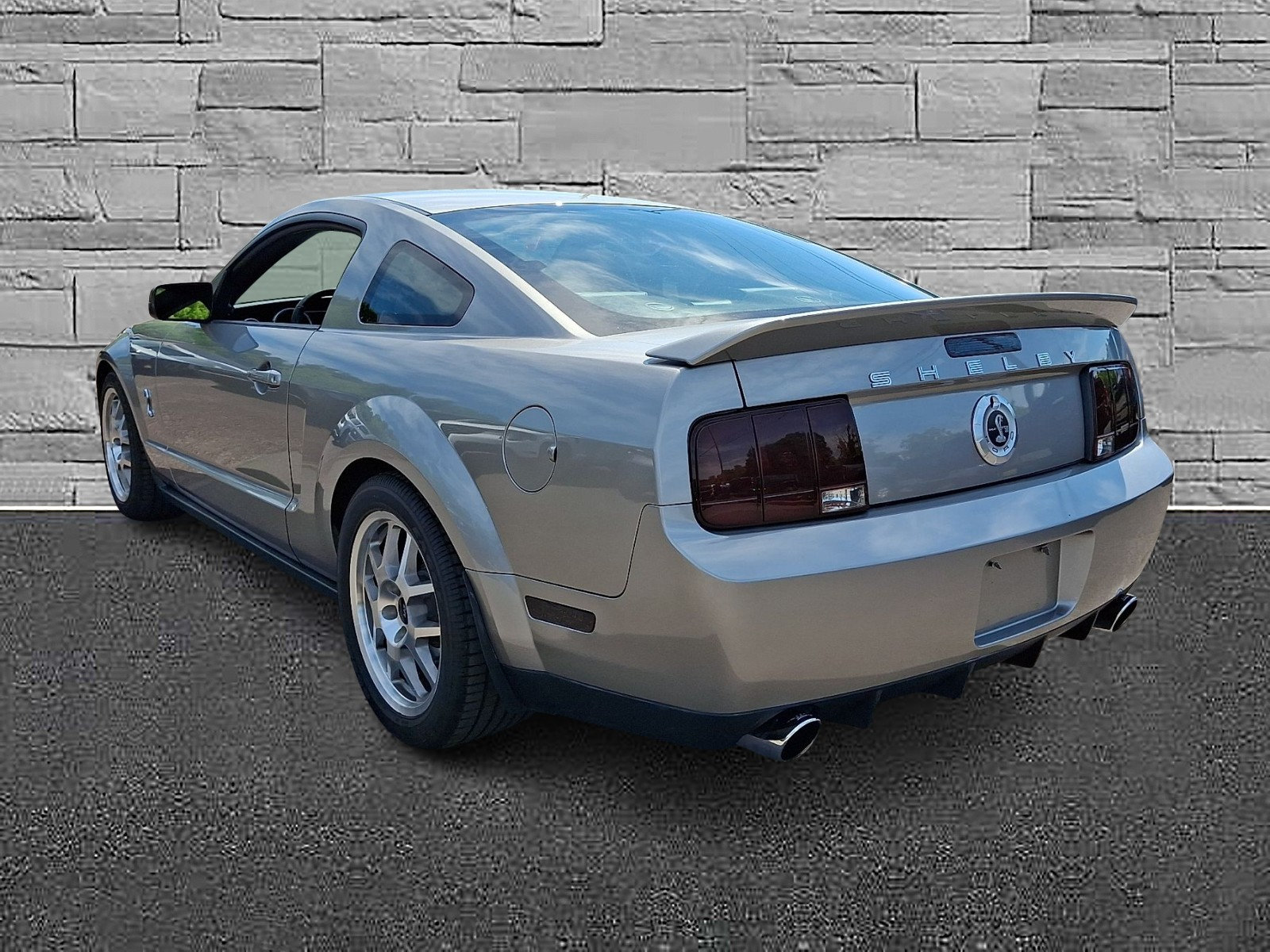 Used 2008 Ford Mustang Shelby GT500 RWD image 8