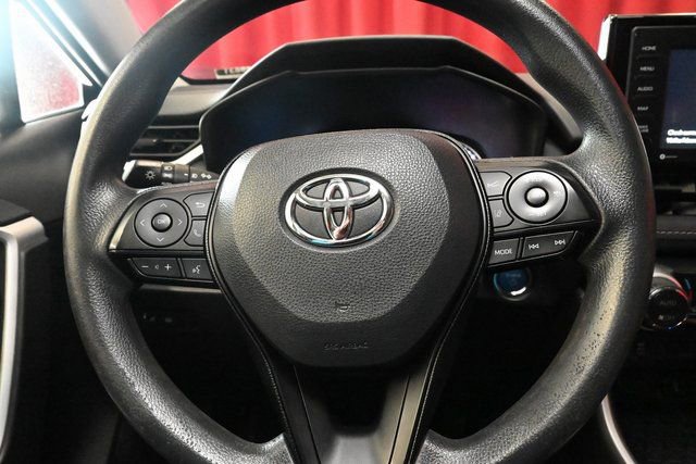 Used 2021 Toyota RAV4 XLE image 9
