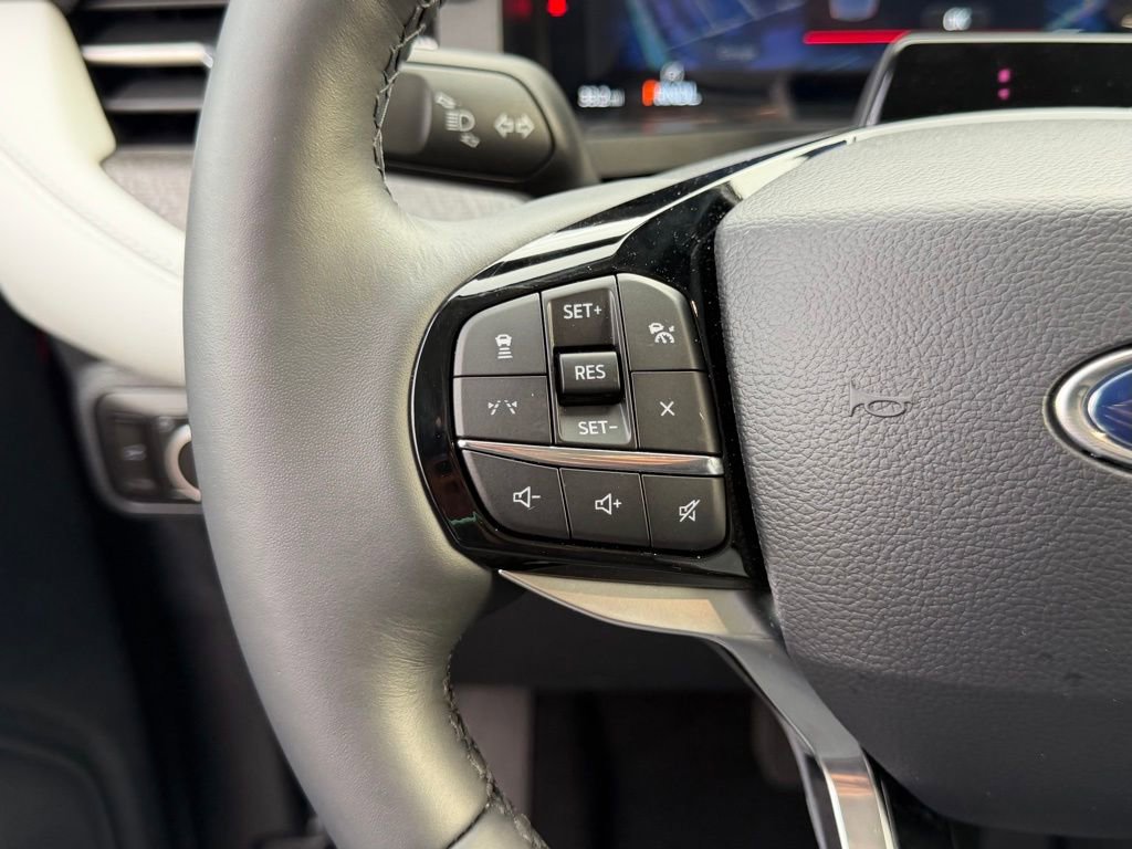 New 2026 Ford Explorer Platinum w/ LUX Leather Package image 17