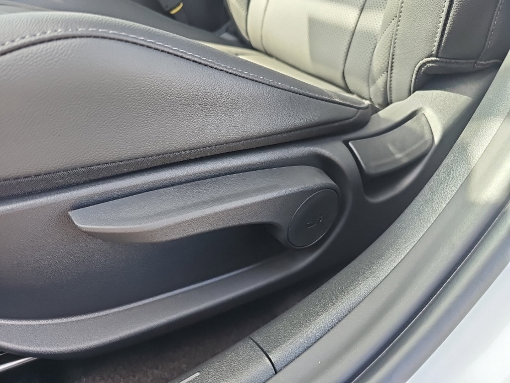New 2026 Hyundai Elantra SEL Sport FWD image 14