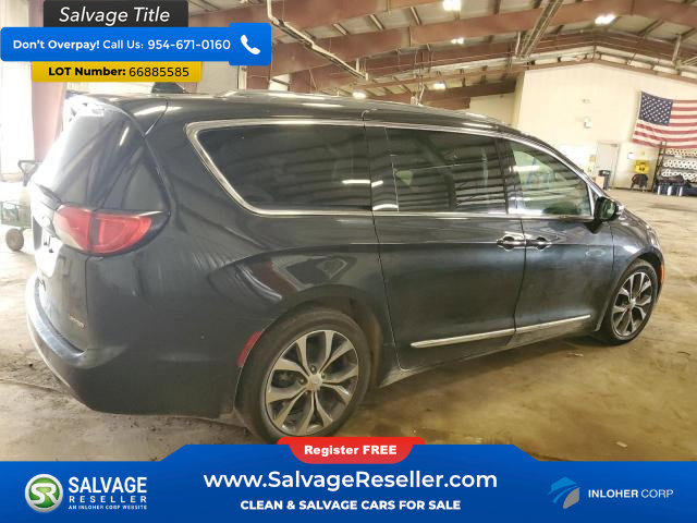 Used 2018 Chrysler Pacifica Limited w/ Tire & Wheel Group image 4
