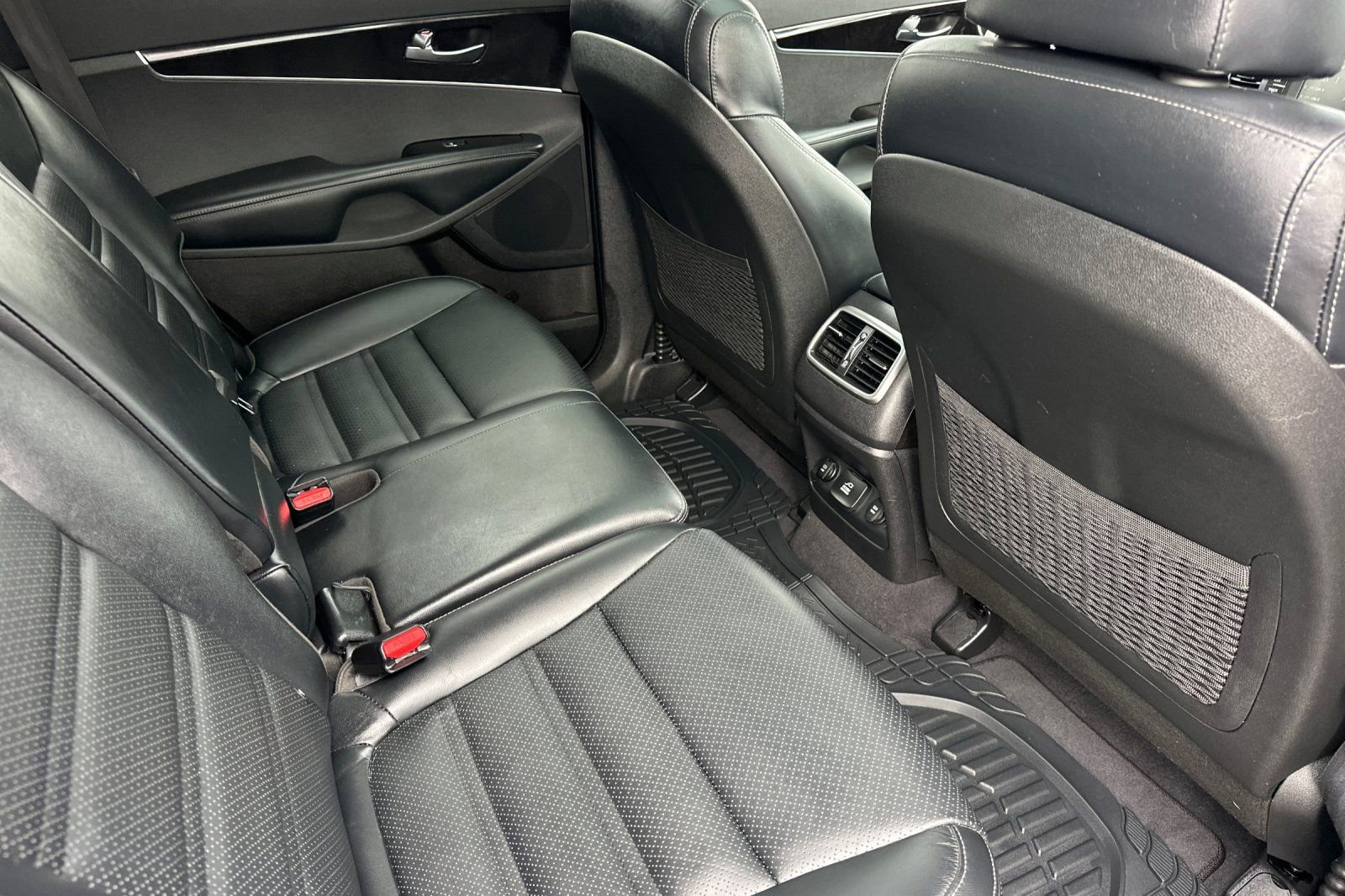 Used 2018 Kia Sorento EX w/ EX Advanced Touring Package FWD image 19