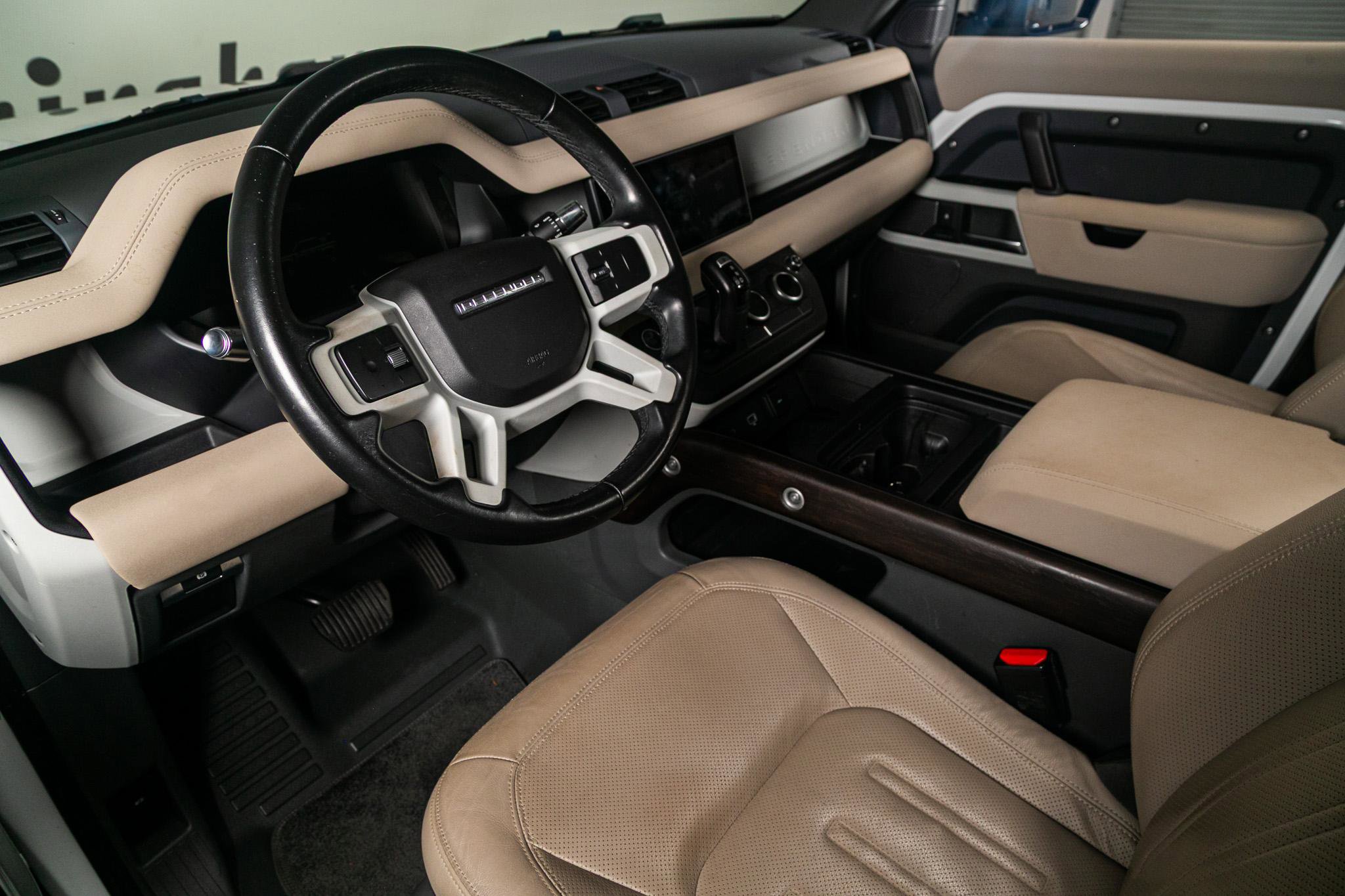 Used 2021 Land Rover Defender 110 SE AWD/4WD image 2