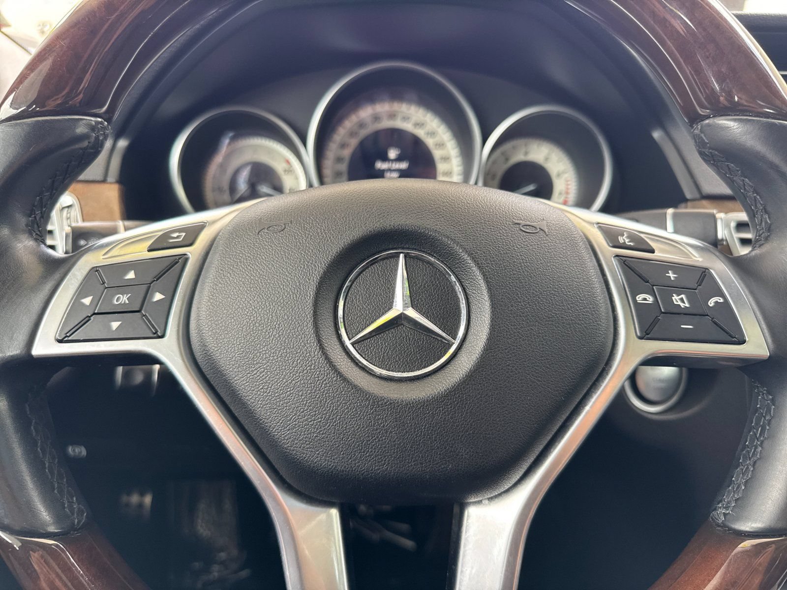 Used 2016 Mercedes-Benz E 350 4MATIC Wagon image 23