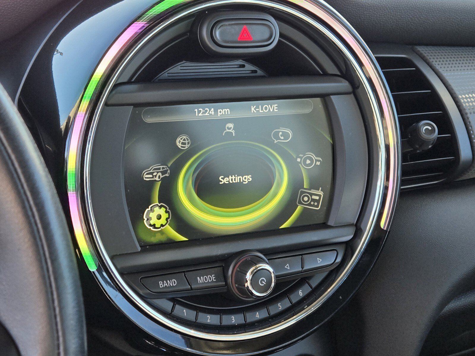 Used 2016 MINI Cooper 4-Door Hardtop image 21