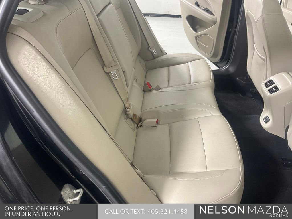 Used 2018 Buick Regal Essence w/ Driver Confidence Package #1 AWD/4WD image 29