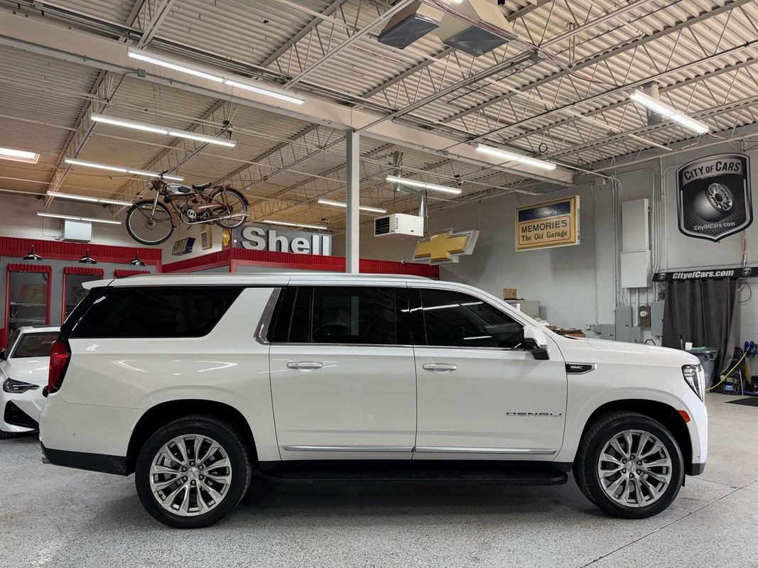 Used 2024 GMC Yukon XL Denali w/ Advanced Technology Package image 6