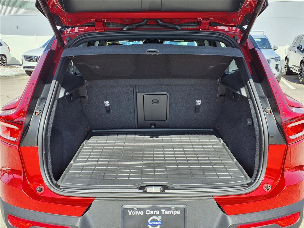 Used 2021 Volvo XC40 T5 R-Design w/ Advanced Package image 18