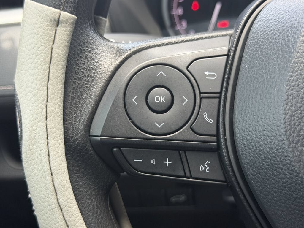 Used 2024 Toyota RAV4 XLE w/ Convenience Package FWD image 32