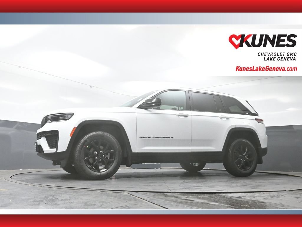 Used 2026 Jeep Grand Cherokee Altitude AWD/4WD image 46