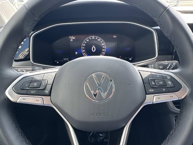 New 2026 Volkswagen Taos SE FWD image 17