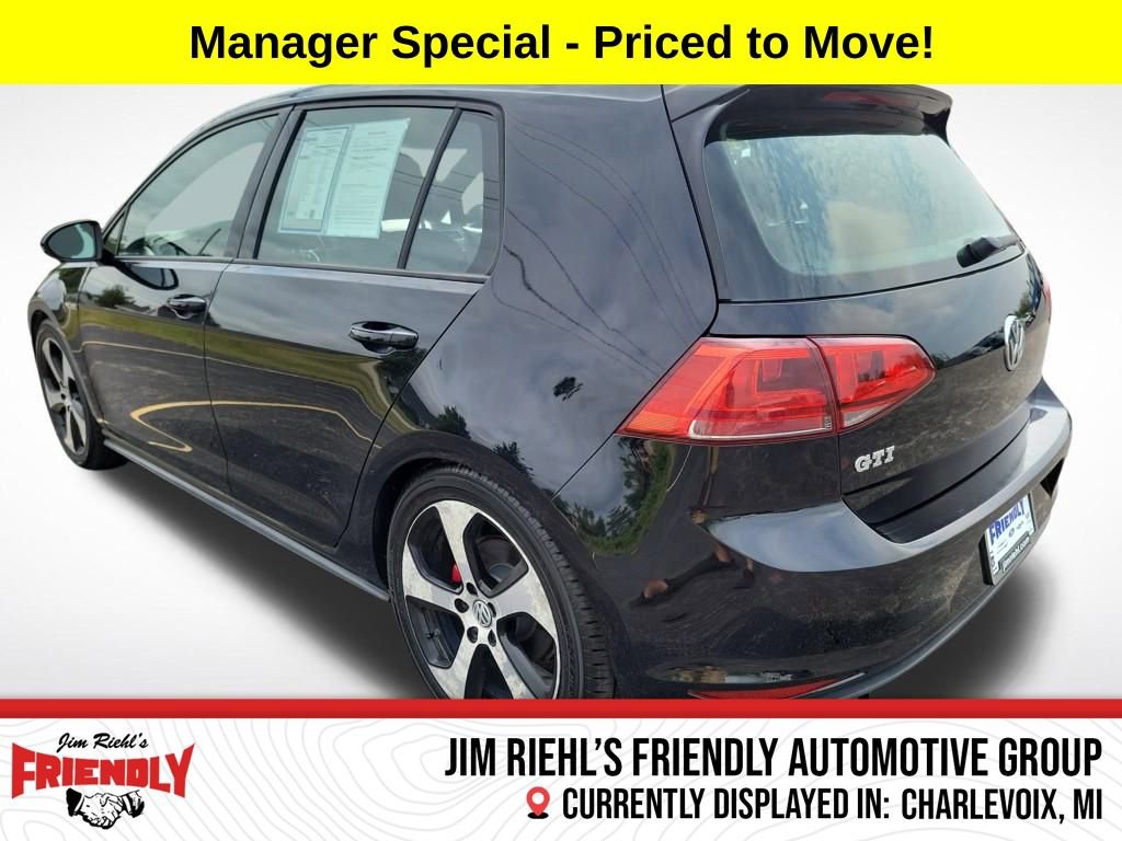Used 2016 Volkswagen Golf S image 3