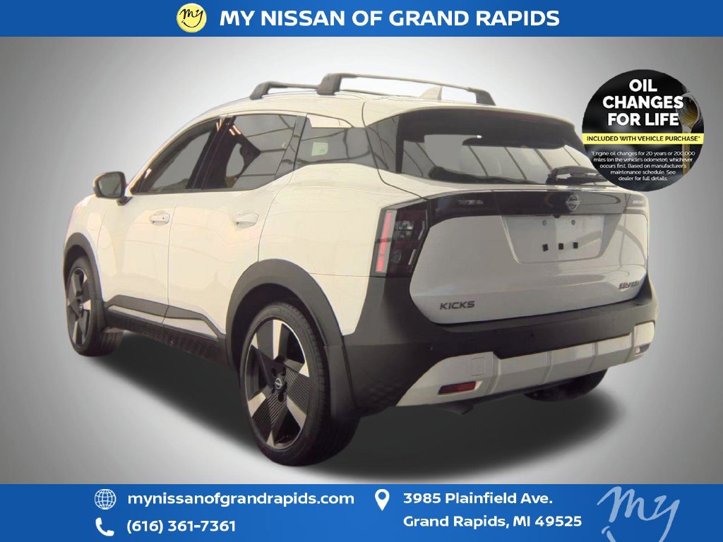 Certified 2025 Nissan Kicks SR w/ SR Premium Package AWD/4WD image 4