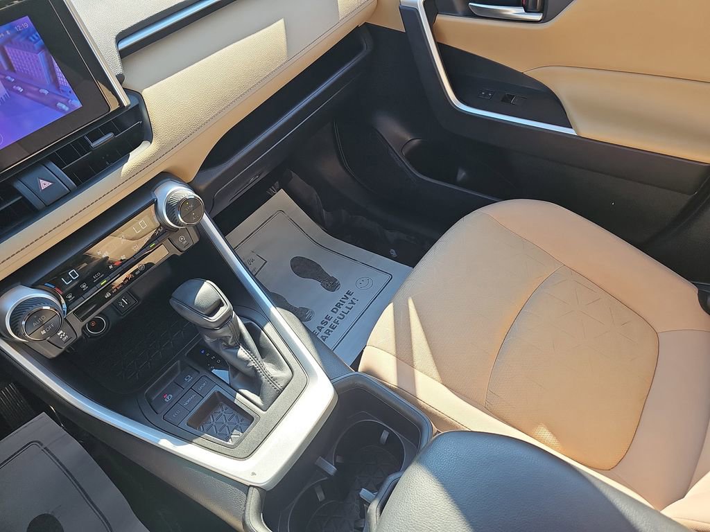 Used 2023 Toyota RAV4 XLE image 29