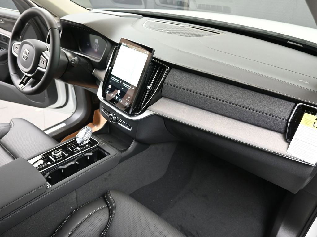 New 2026 Volvo XC90 B6 Ultra w/ Protection Package Premier image 13