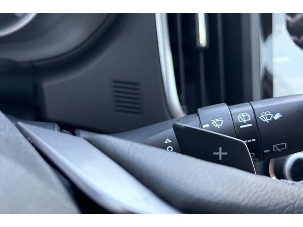 Used 2022 Subaru Forester Limited w/ Popular Package #3 image 39