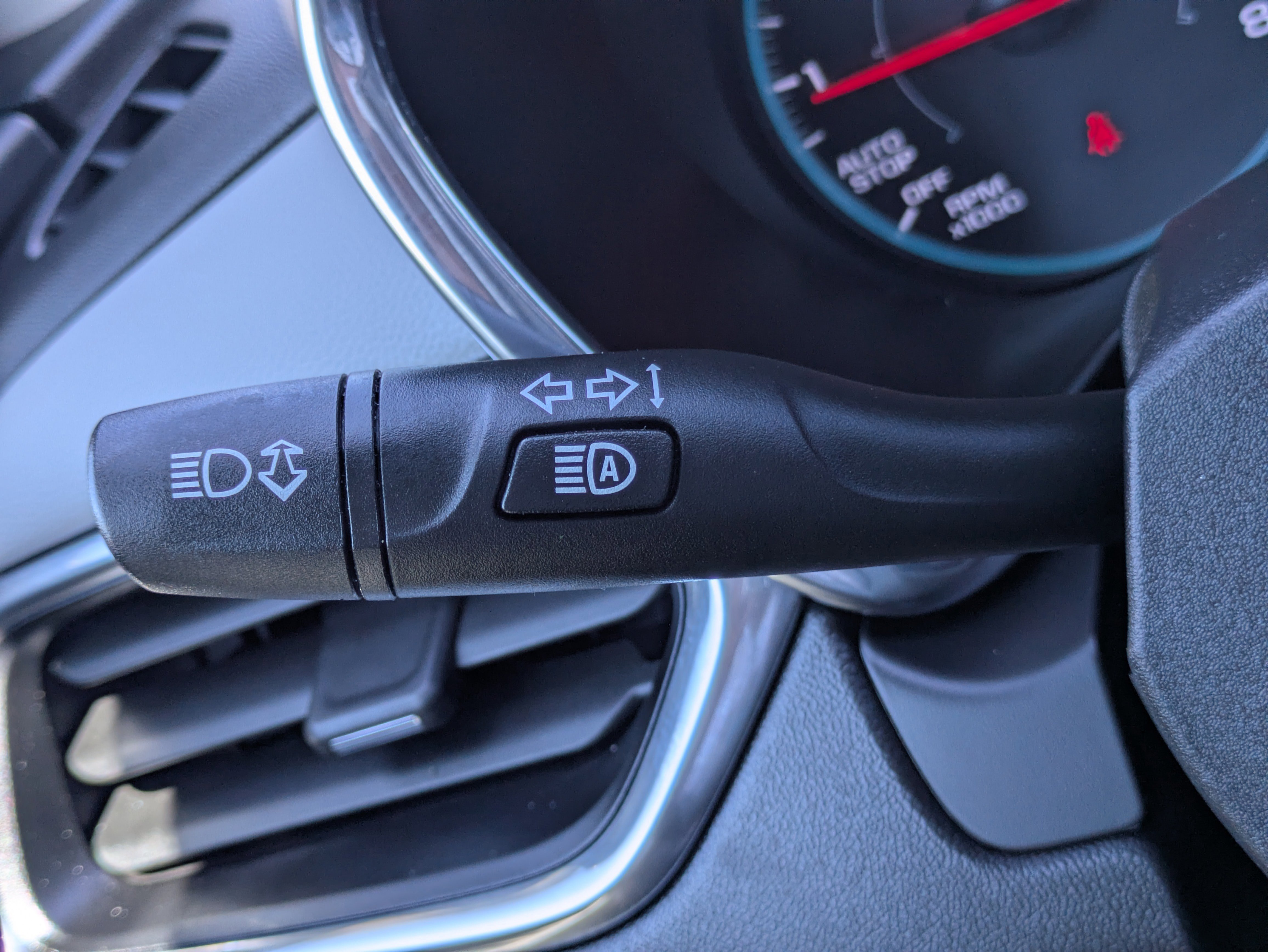 Used 2023 Chevrolet Equinox LS image 17