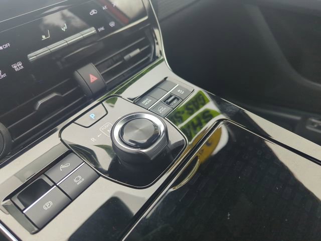 Used 2023 Subaru Solterra AWD image 27