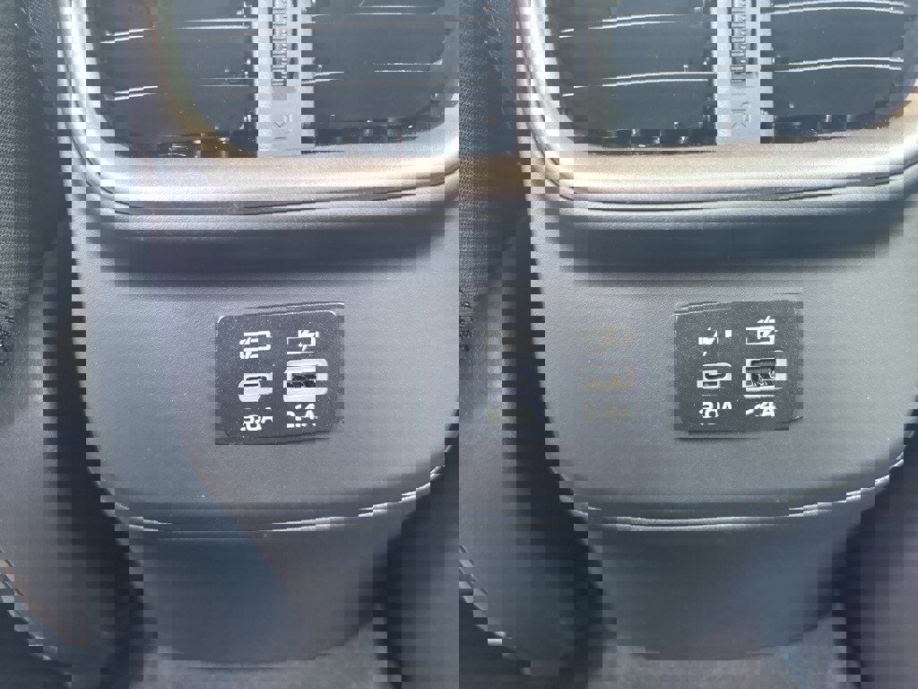 Certified 2025 Subaru Legacy Premium image 10