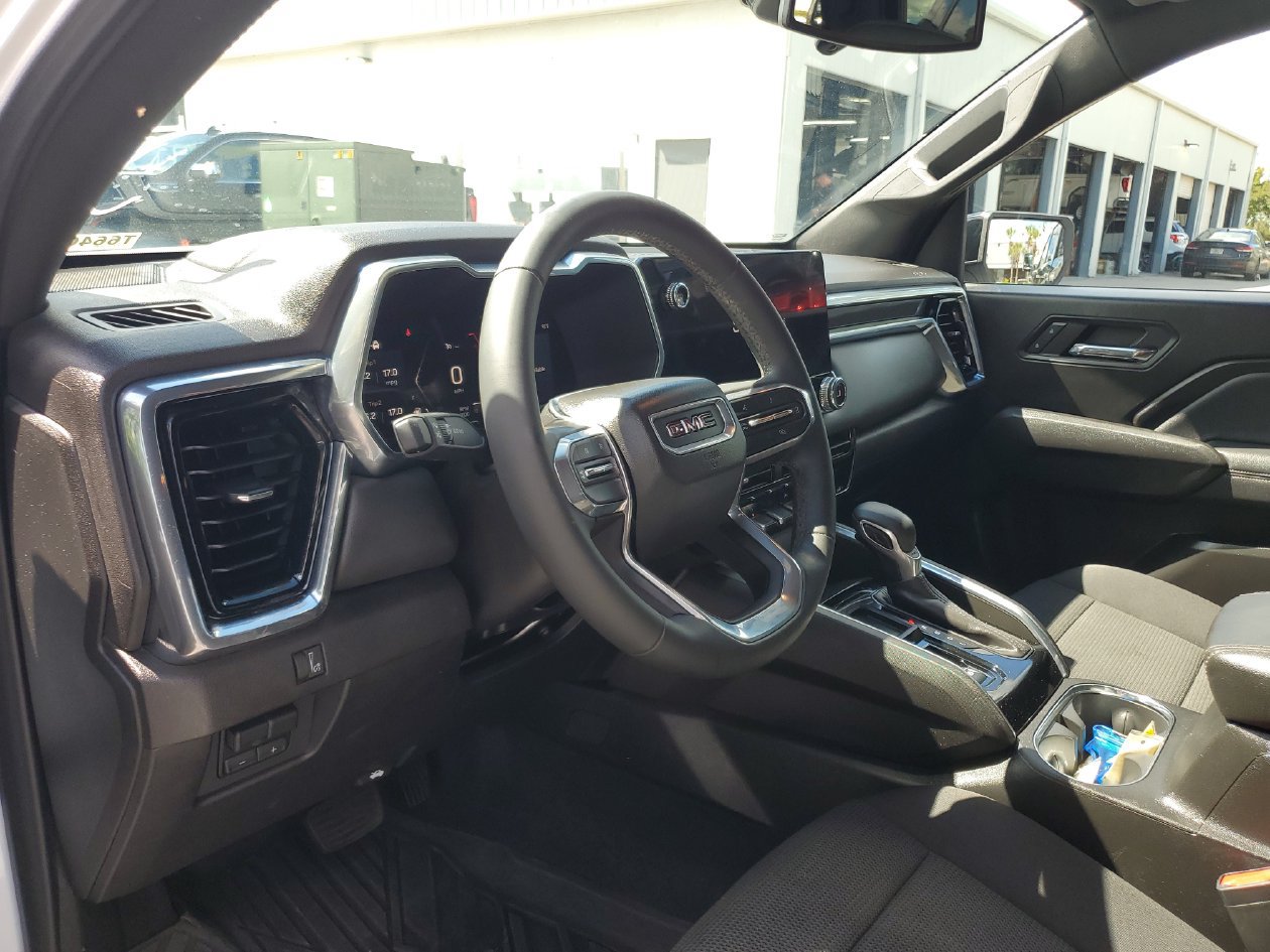 Used 2024 GMC Canyon Elevation w/ Convenience Package RWD image 19