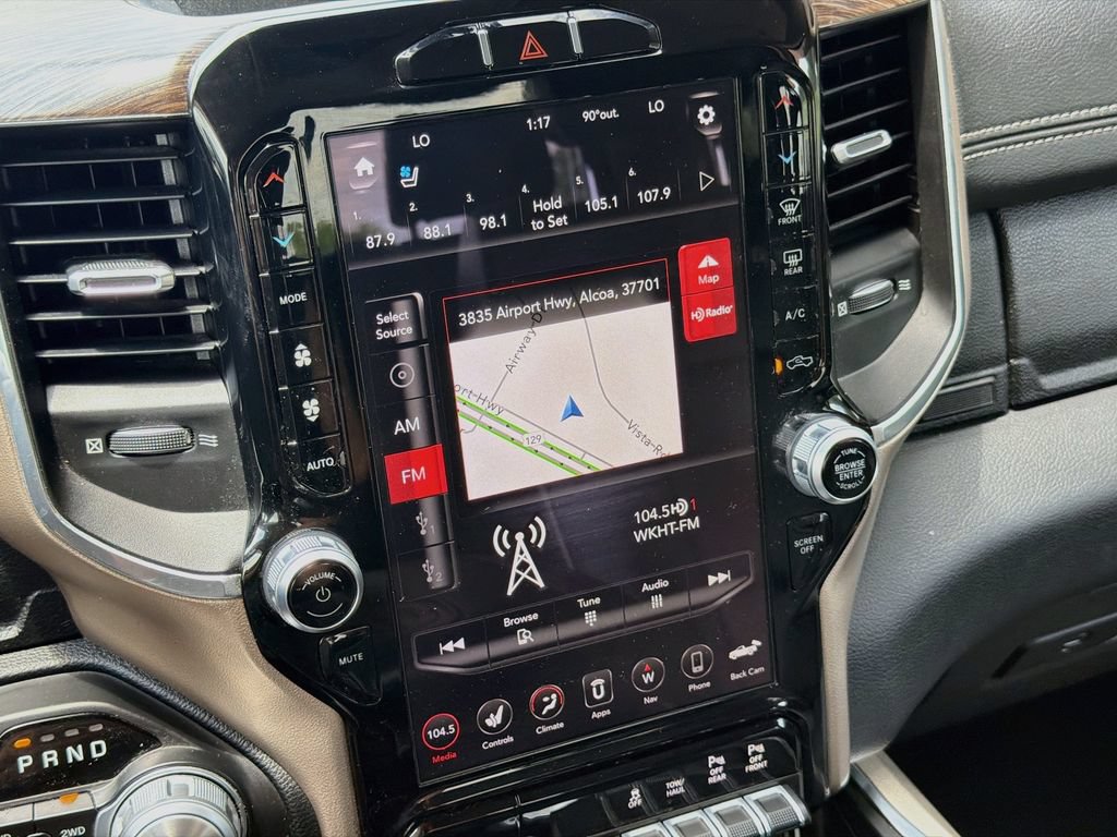 Used 2019 RAM 1500 Laramie AWD/4WD image 16