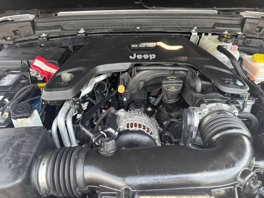 Used 2019 Jeep Wrangler Unlimited Sahara w/ Quick Order Package 24M Moab image 37