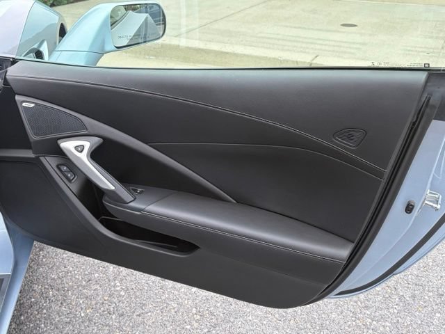 Used 2017 Chevrolet Corvette Stingray Coupe RWD image 27