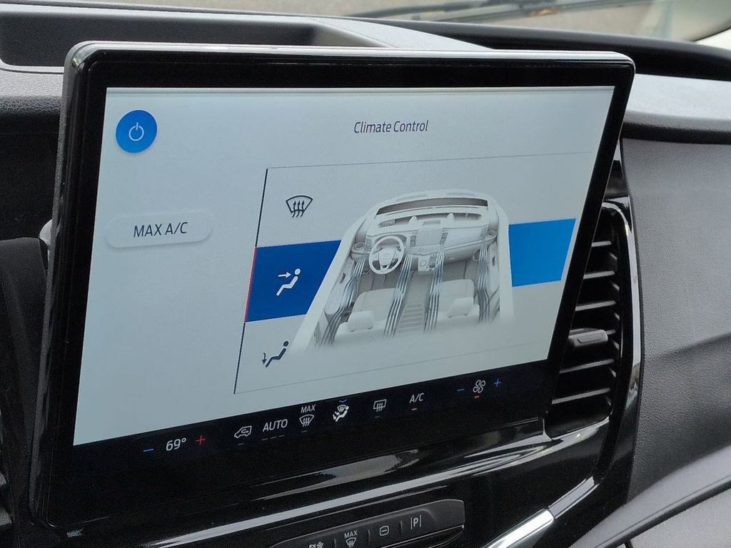 Used 2024 Ford Transit 350 XLT image 20