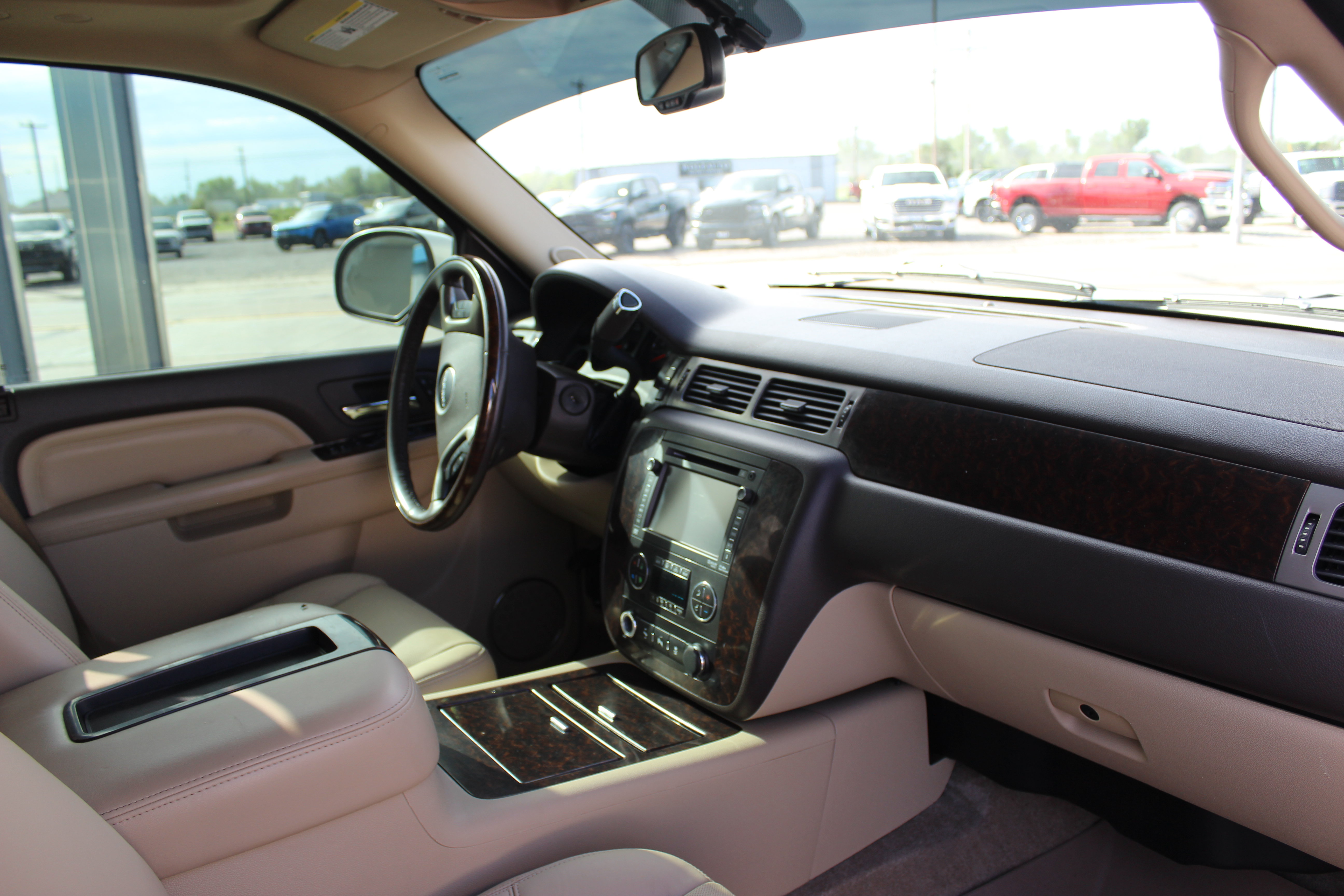 Used 2014 GMC Yukon Denali AWD/4WD image 21