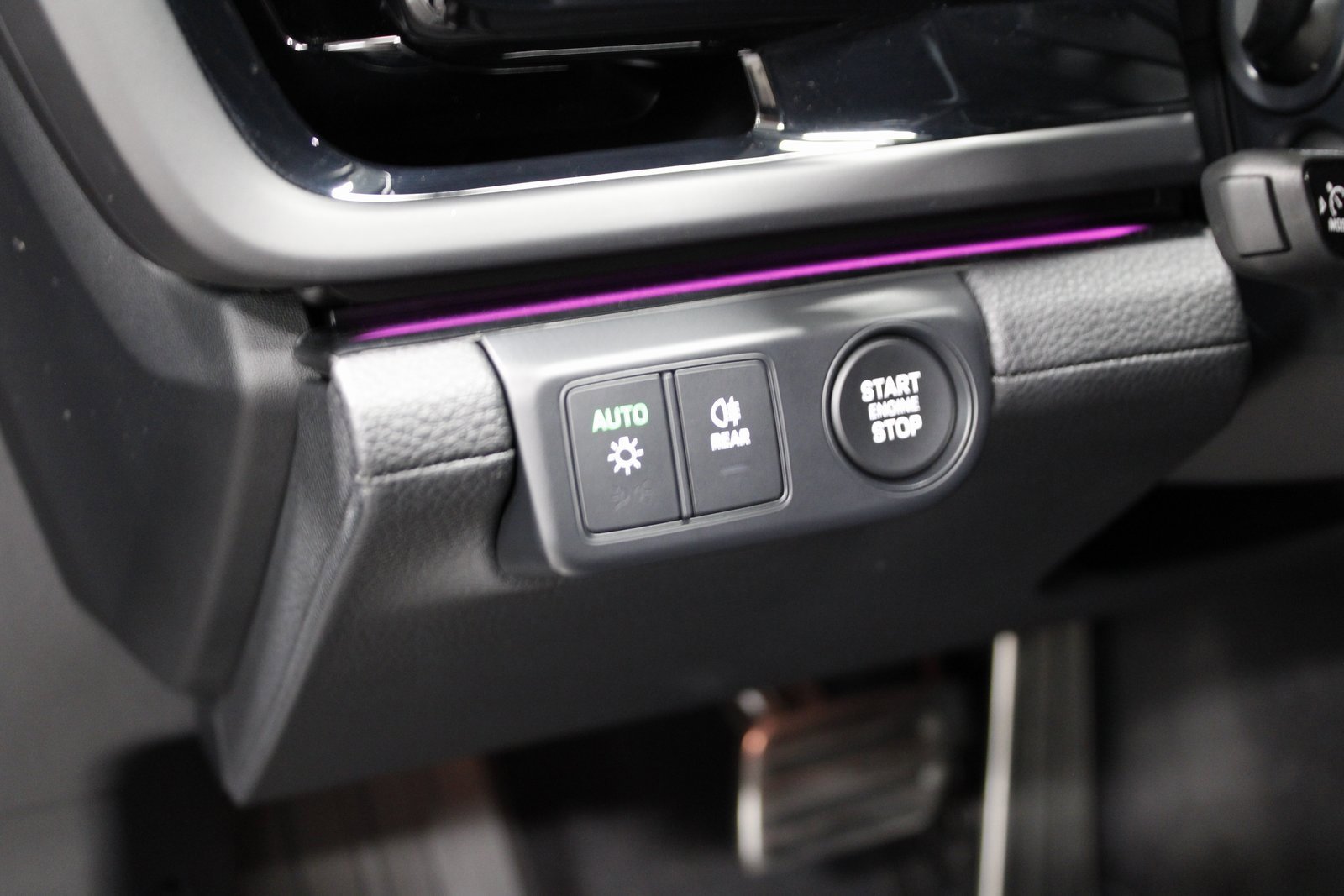 Certified 2025 Porsche Panamera 4 image 26