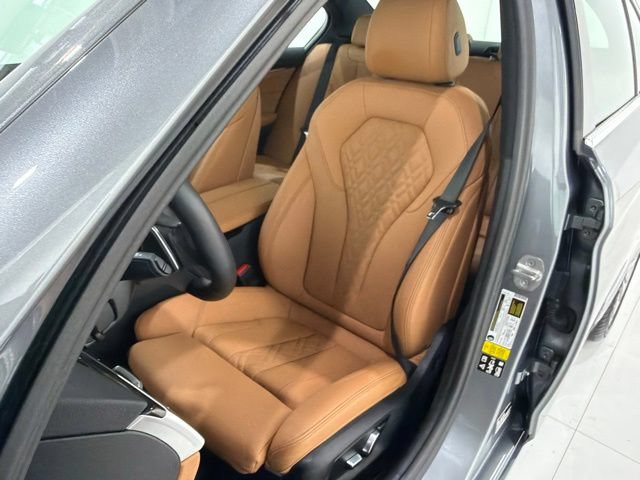 Certified 2023 BMW 530i xDrive w/ Convenience Package AWD/4WD image 13