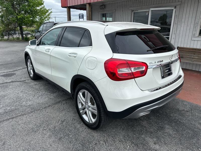 Used 2017 Mercedes-Benz GLA 250 4MATIC image 10