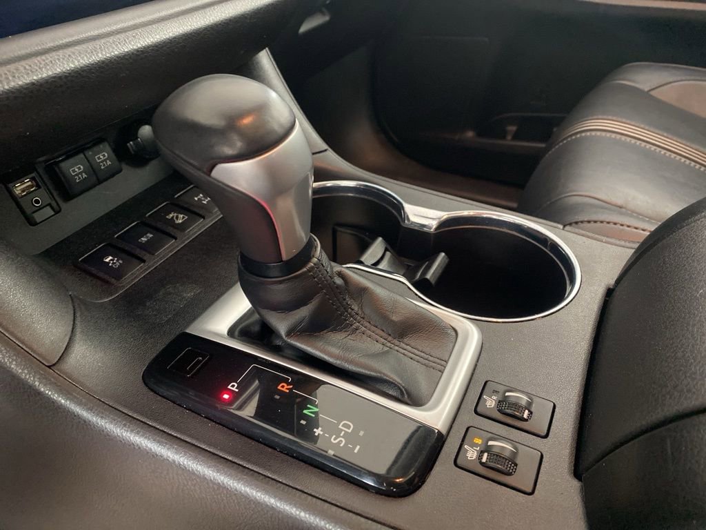 Used 2018 Toyota Highlander SE AWD/4WD image 18