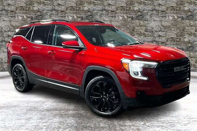 Used 2022 GMC Terrain SLT w/ Tech Package