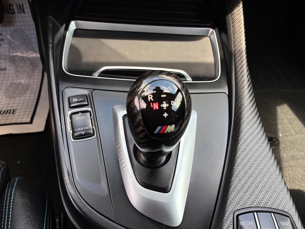 Used 2018 BMW M2 RWD image 33