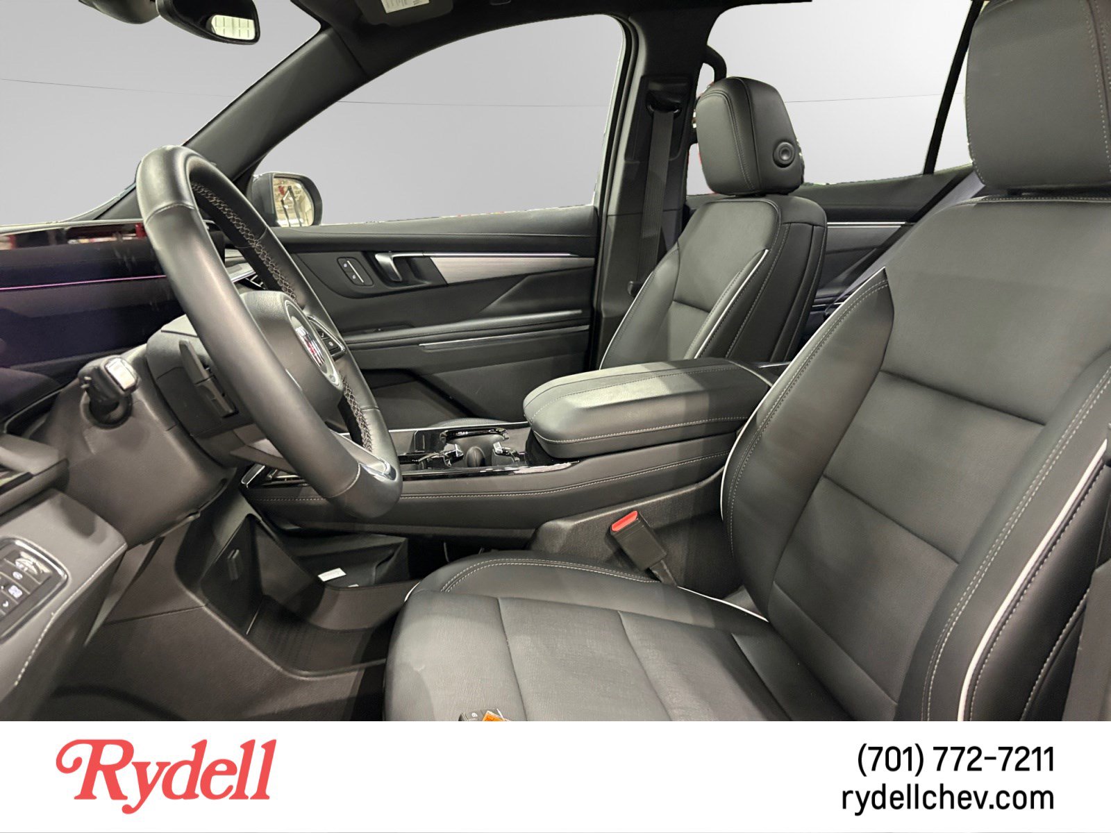 Used 2025 Buick Enclave Preferred AWD/4WD image 10