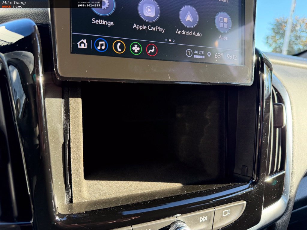 Used 2023 Chevrolet Traverse LT w/ LPO, Floor Liner Package FWD image 30