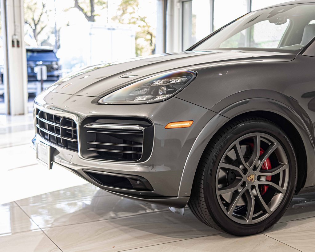 Used 2021 Porsche Cayenne GTS image 4