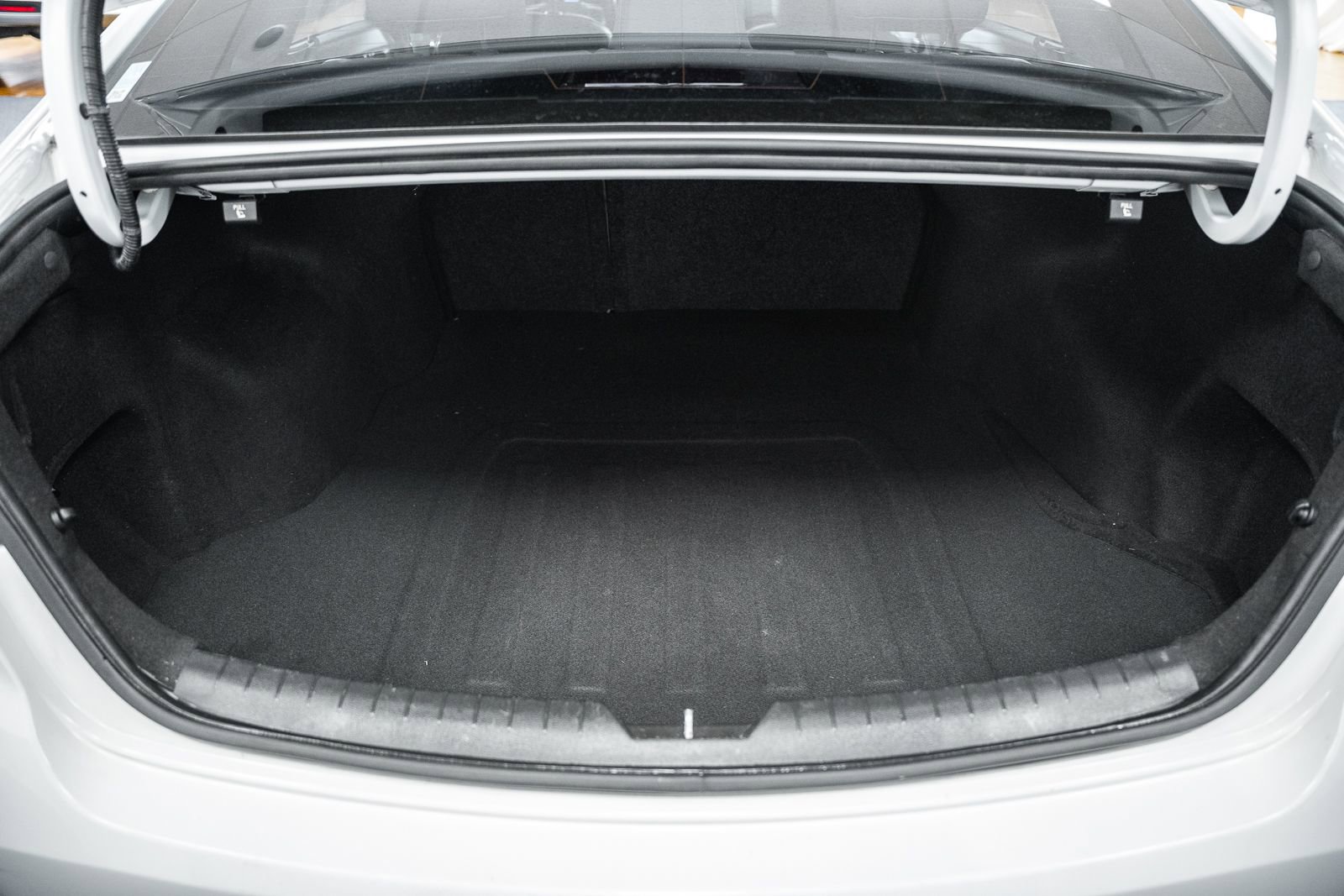 Used 2018 Hyundai Sonata Limited image 11