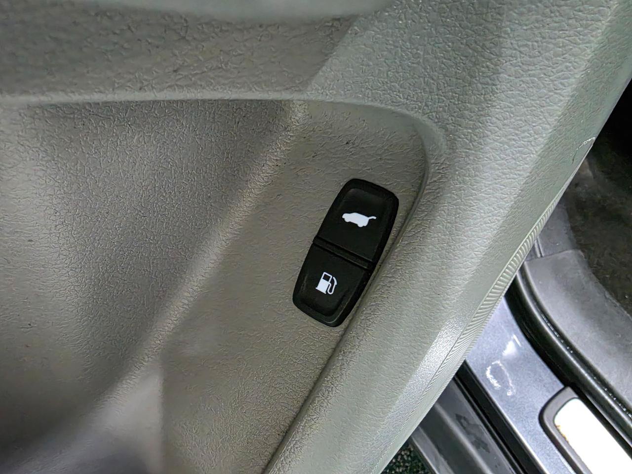 Used 2014 Acura MDX w/ Technology Package AWD/4WD image 19