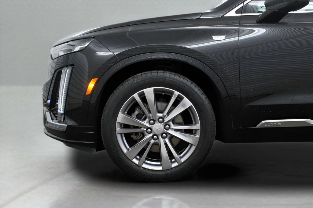 Used 2023 Cadillac XT6 Premium Luxury AWD/4WD image 10